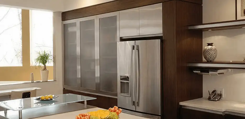Cabinet door replacement and modern kitchen cabinet upgrade in Cedar Rapids, IA